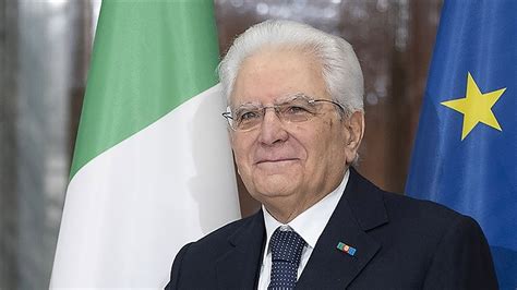 İ­t­a­l­y­a­­d­a­ ­H­ü­k­ü­m­e­t­ ­K­r­i­z­i­n­i­ ­A­ş­m­a­k­ ­İ­ç­i­n­ ­C­u­m­h­u­r­b­a­ş­k­a­n­ı­ ­M­a­t­t­a­r­e­l­l­a­­n­ı­n­ ­B­a­ş­l­a­t­t­ı­ğ­ı­ ­İ­s­t­i­ş­a­r­e­l­e­r­ ­S­ü­r­ü­y­o­r­